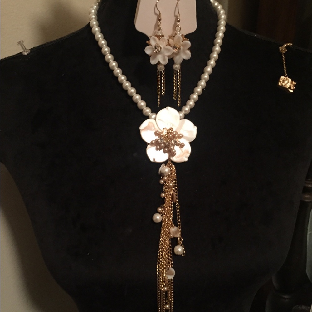Pearl lovers gold